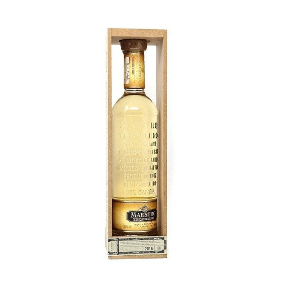 TEQUILA MAESTRO TEQUILERO REPOSADO 700 ML
