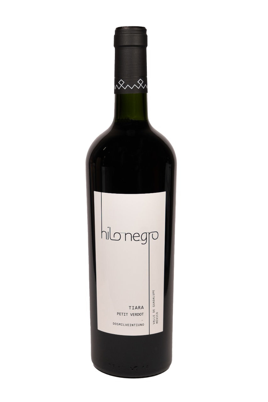 Vino Tinto Hilo Negro Tiara 750 ml